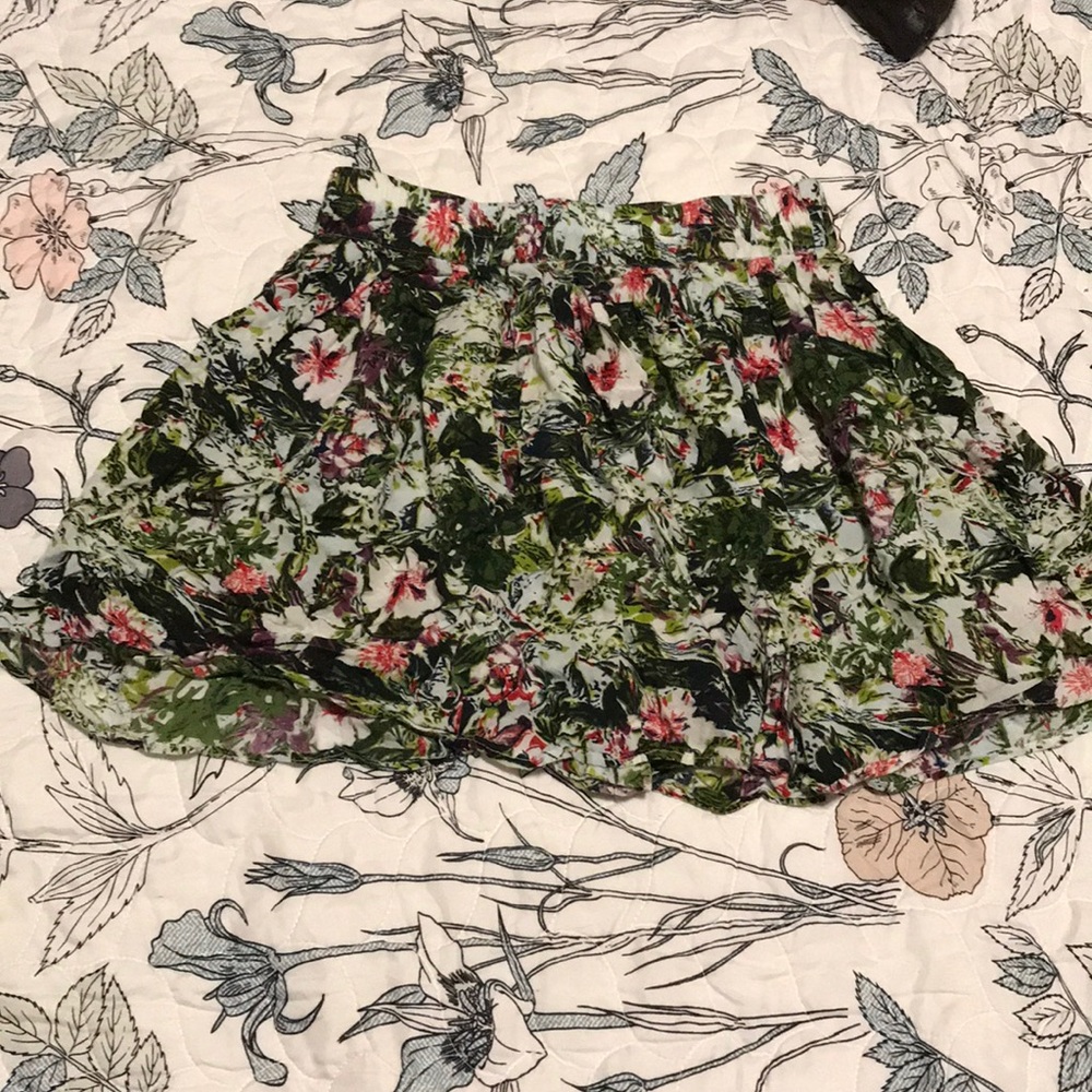 Flowey floral skirt